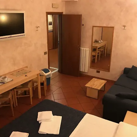 Giampy Oda ve Kahvaltı 5*