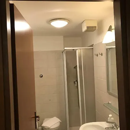 Giampy Nocleg ze śniadaniem 5*