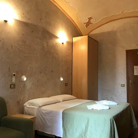 Nocleg ze śniadaniem Giampy 5*