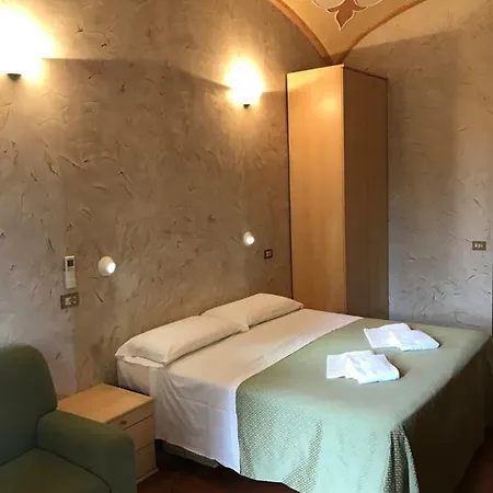 Giampy Nocleg ze śniadaniem 5*